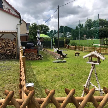 Saidenbachhaus Деревянный коттедж Grosshartmannsdorf